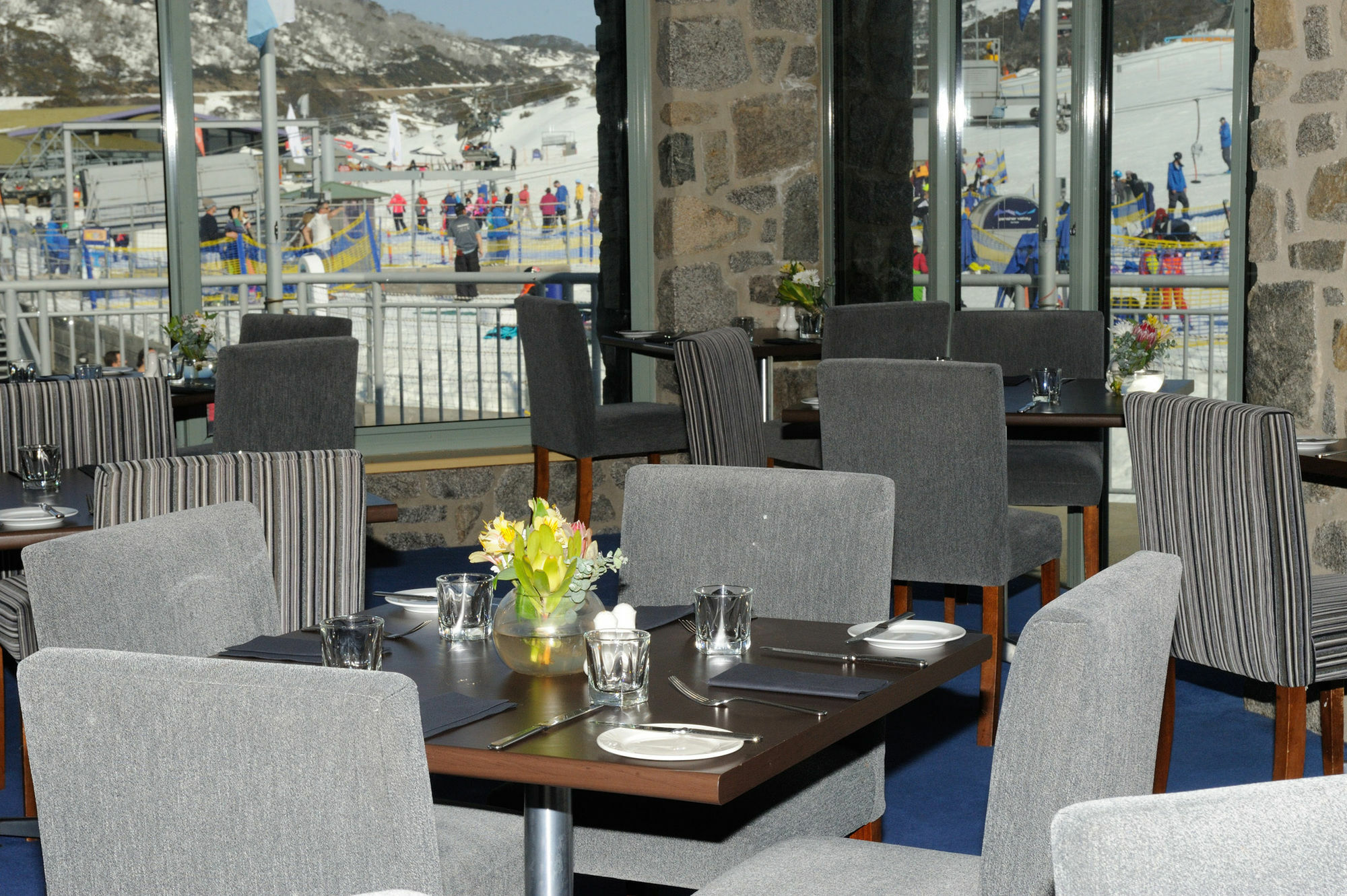 The Perisher Valley Hotel Exteriör bild
