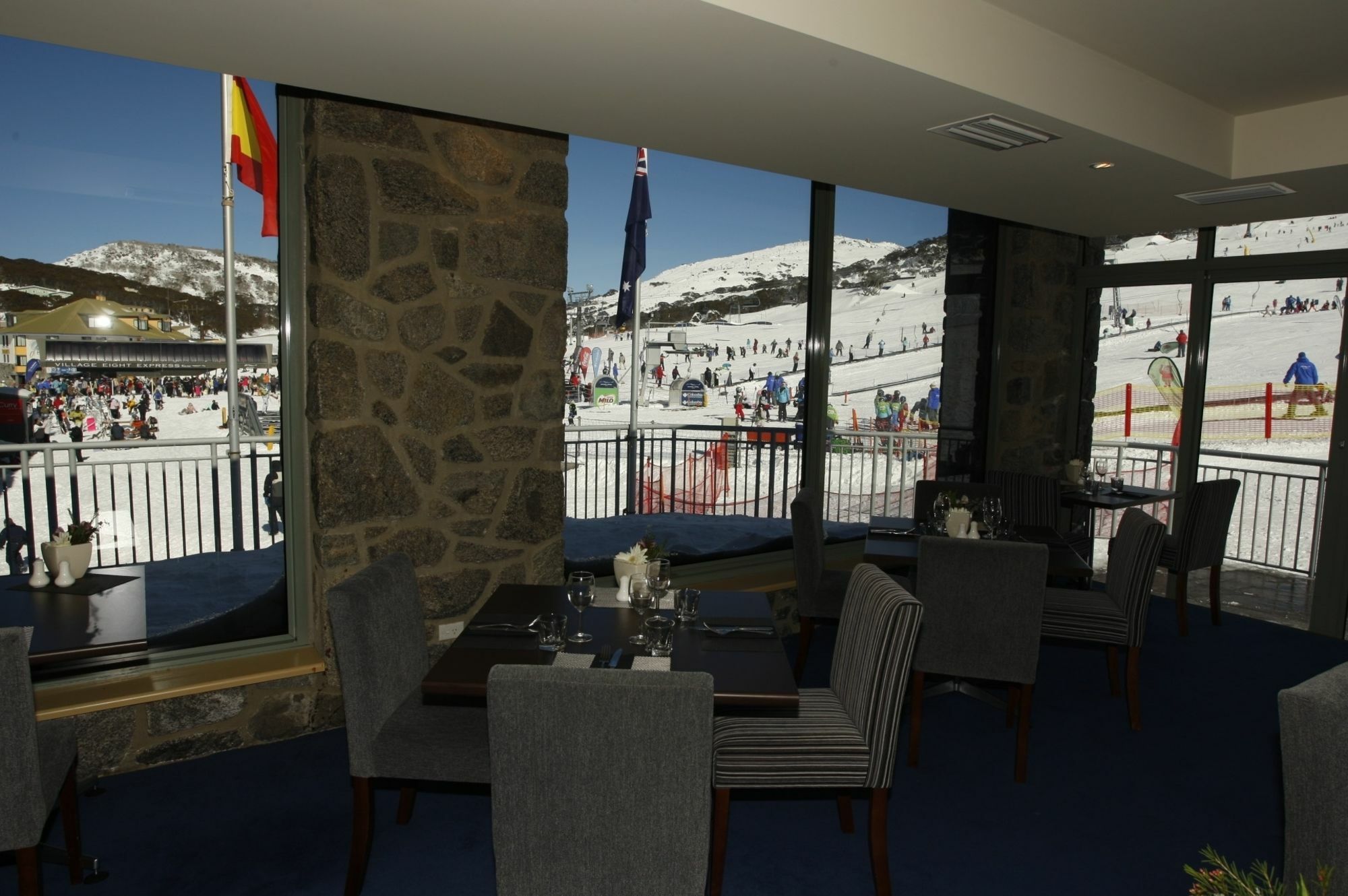 The Perisher Valley Hotel Exteriör bild