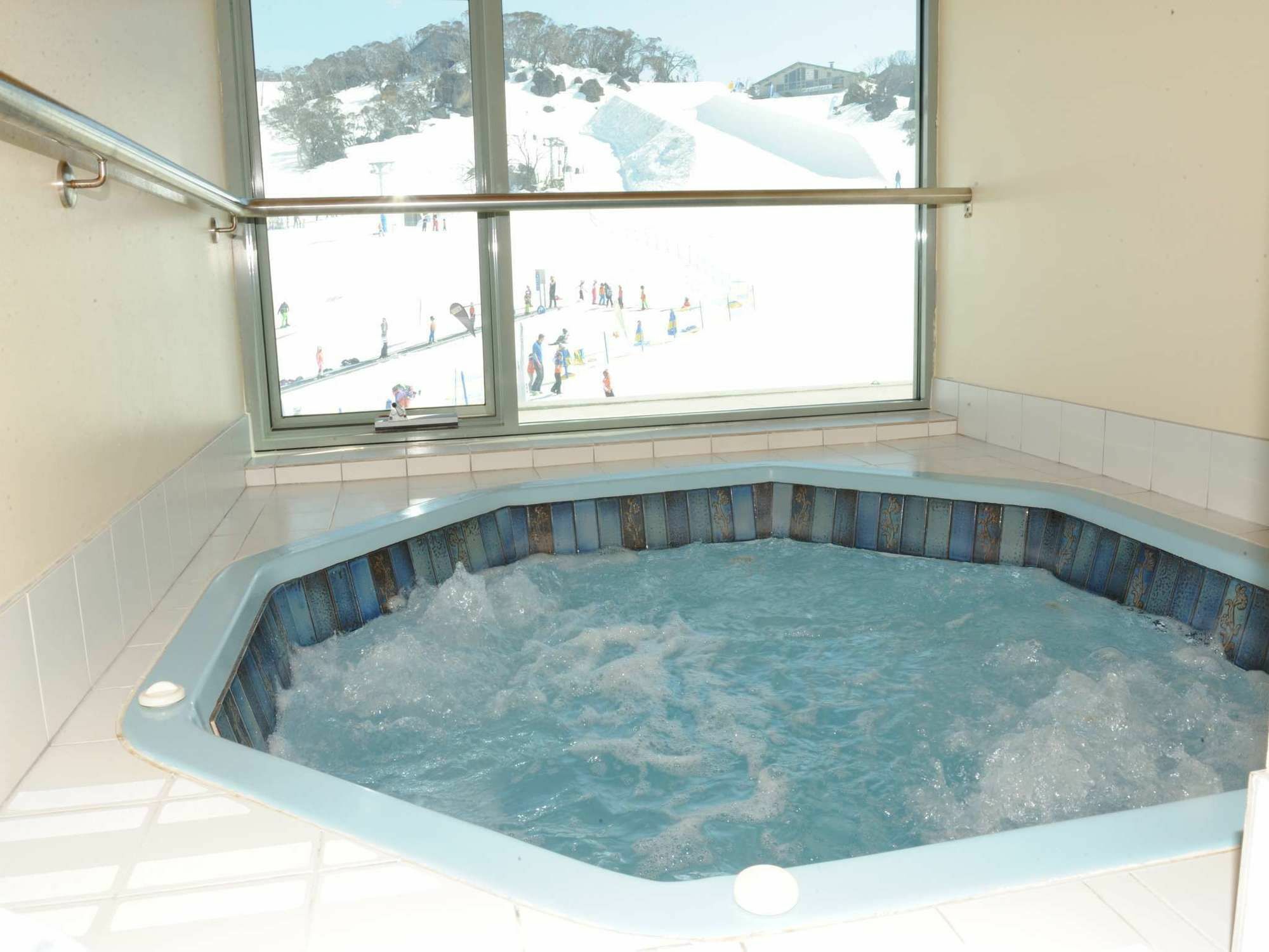 The Perisher Valley Hotel Exteriör bild